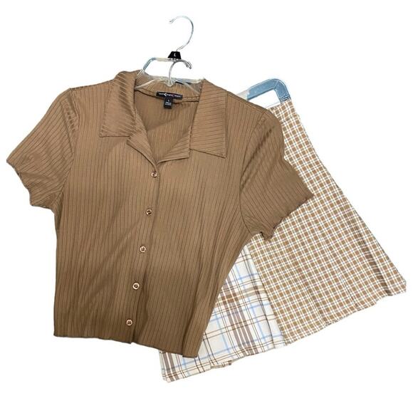 Plaid Skirt and Solid Top Bundle Neutral Colors Size Junior  M-L - Picture 1 of 10